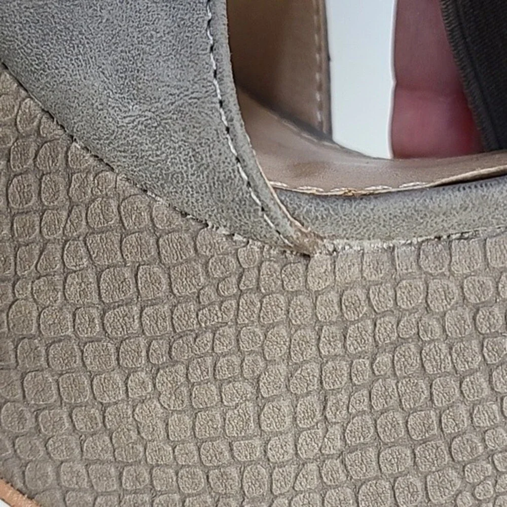Sole Society Jasmine Grey Platform Wedges Womens 6